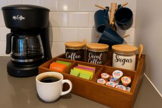 Ocean View Balcony, 4 Min Walk to Beach - 4