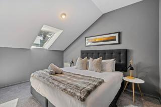 Lakeview Alpine Villa - Great Views, Close to Town - 4