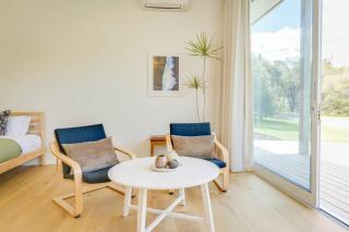 Ideally Located Modern Studio Apartment - 8