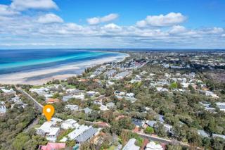 Ideally Located Modern Studio Apartment - 6