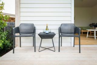 Ideally Located Modern Studio Apartment - 4