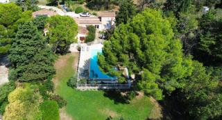 Gite 5 pers en Provence avec grand jardin & piscine partagés - 5 people holiday home with shared swimming pool & garden in Provence - 5