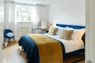 Modern Flat In Penge - 3 person - 2