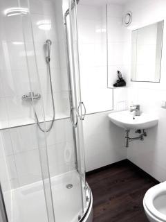 Quiet Apartment Near The Park, Metro, Centre, WI-FI - by HIK Apartments - 5