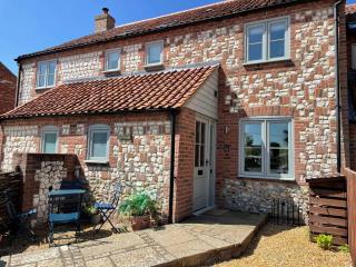 WILD STRAWBERRY COTTAGE - Burnham Market - 0