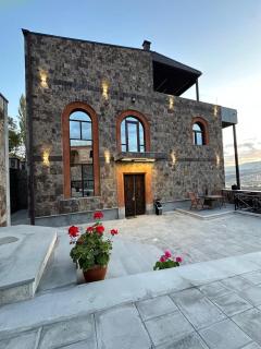 Château Byurakan Hotel - 9