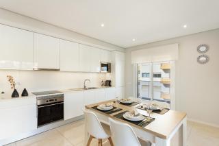 Bright 2BR in Praia da Rocha - 5 minutes to Beach - 9
