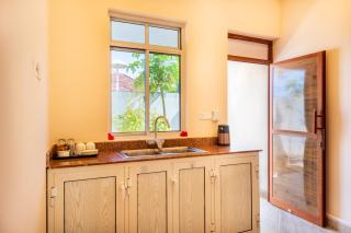Coconut Breeze Apartments - 1