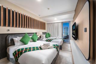 Luxurious and Spacious Living in the Heart of Radiant Boulevard - 3