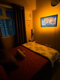 Urban Deca Shaw - PaulBert's Cabins - 3