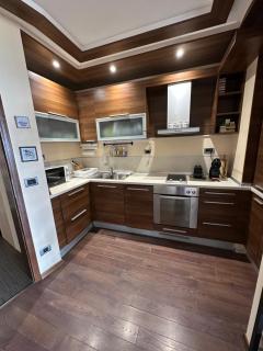 Sea view apartment next to Sea garden and beach - 8