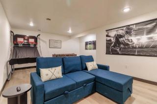 Brand New Sleeps 12 5BR 3BA 3 Doors to Lambeau - 7