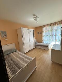 Sea view apartment next to Sea garden and beach - 6