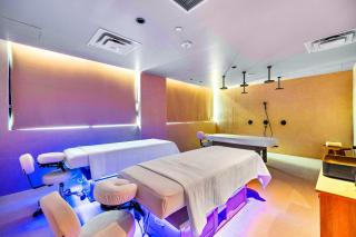 Upscale Studio - Free Parking & City Skyline Views - 7