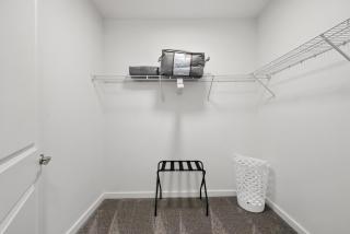 Luxury Stay Near Cleveland Clinic Attractions - 3