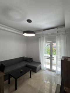Spacious & Fully Equipped 2-Bedroom Apartment in Heraklion - 2