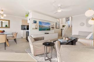 Harbourside apartment with Breathtaking Views - 8