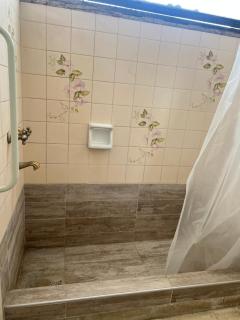 Dormitorio en casa de familia - 3