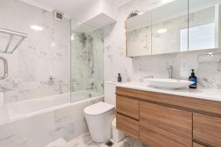 Harbourside apartment with Breathtaking Views - 2