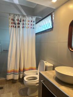 Dormitorio en casa de familia - 1