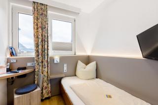 Hotel Kalenborner Höhe - 1