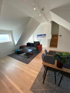 North Estate NT7B AP4 - 2