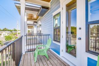 Downtown Sea Escape II - 4