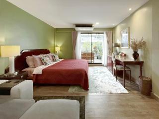 KIT-TI's Art Home - Modern Classic 3BR Townhome in Sukhumvit - 7