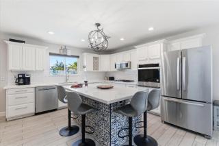 Seabreeze-Pool, Fire Pit, & Mini Golf-In Old Town - 8