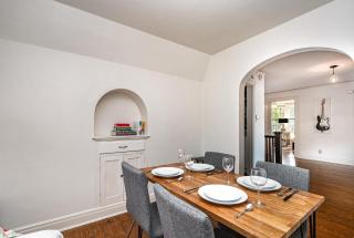 Rhythm - Walk to 12 South - Mins to Broadway - 1