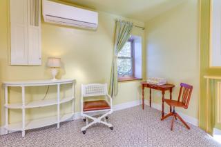 The Eagles Nest - Walk to Norton and UofL Health! - 1