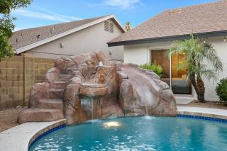 Heated Pool, Waterslide, Putting Green - 9