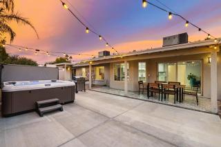 Minutes from Shopping, Dining & Golf, Hot Tub - 5