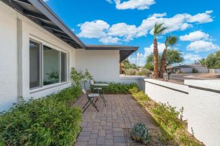 Minutes from Shopping, Dining & Golf, Hot Tub - 3