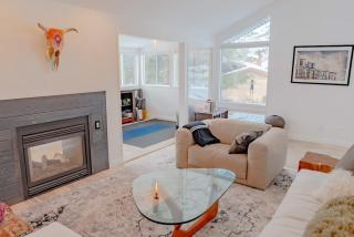 Cottonwood Canyons Basecamp - Ski, Bike, Sauna & Hot Tub Retreat - 0