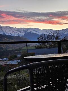 Hilltop cottage Mestia - 6