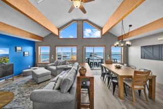 Beach Front Houghton Lake with Game Room - 0