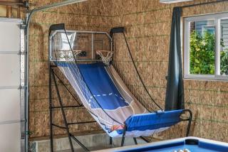 Beach Front Houghton Lake with Game Room - 1