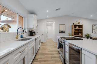 Closest Walk to Entertainment District - 3