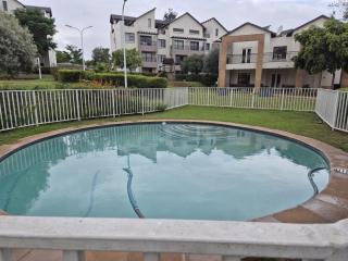 Elegant Bliss -2 bedroomed at Dainfern, in Fourways, Sandton - Fourways - 2
