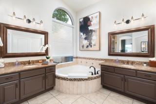 Desert Escape Minutes from Shopping, Dining & Golf - 2