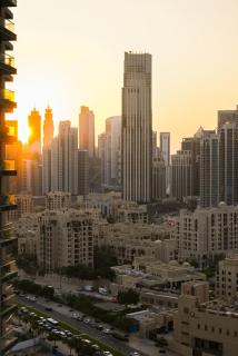 Downtown Dubai Mall walk & Burj Khalifa DIFC 5 mins - 2