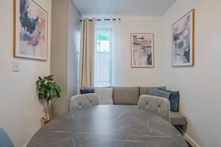 Warm and Welcoming 2BR in Upper East Side - 3