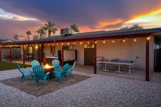 Desert Bloom l 5 min to Old Town l Hot Tub - 2