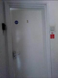 City Vacations Kettering free WiFi for ' Short & Long stays ' Shared bathroom & Shared Kitchen Double room for 1 - 2 Adults - 2