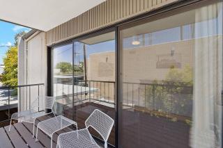 Spacious 3BR Condo in Old Town - 2