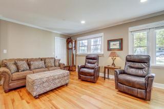 Walk to Frog Level Historic District! Home with Deck - 5