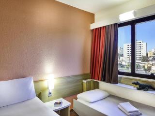 ibis Taubate - 1
