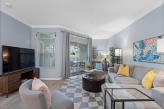 Spacious 1Bedroom Condo with Pool, Walk to the water - 8