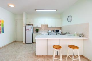 Family Friendly 2-Bed on Limassol Seafront - Limassol - 3